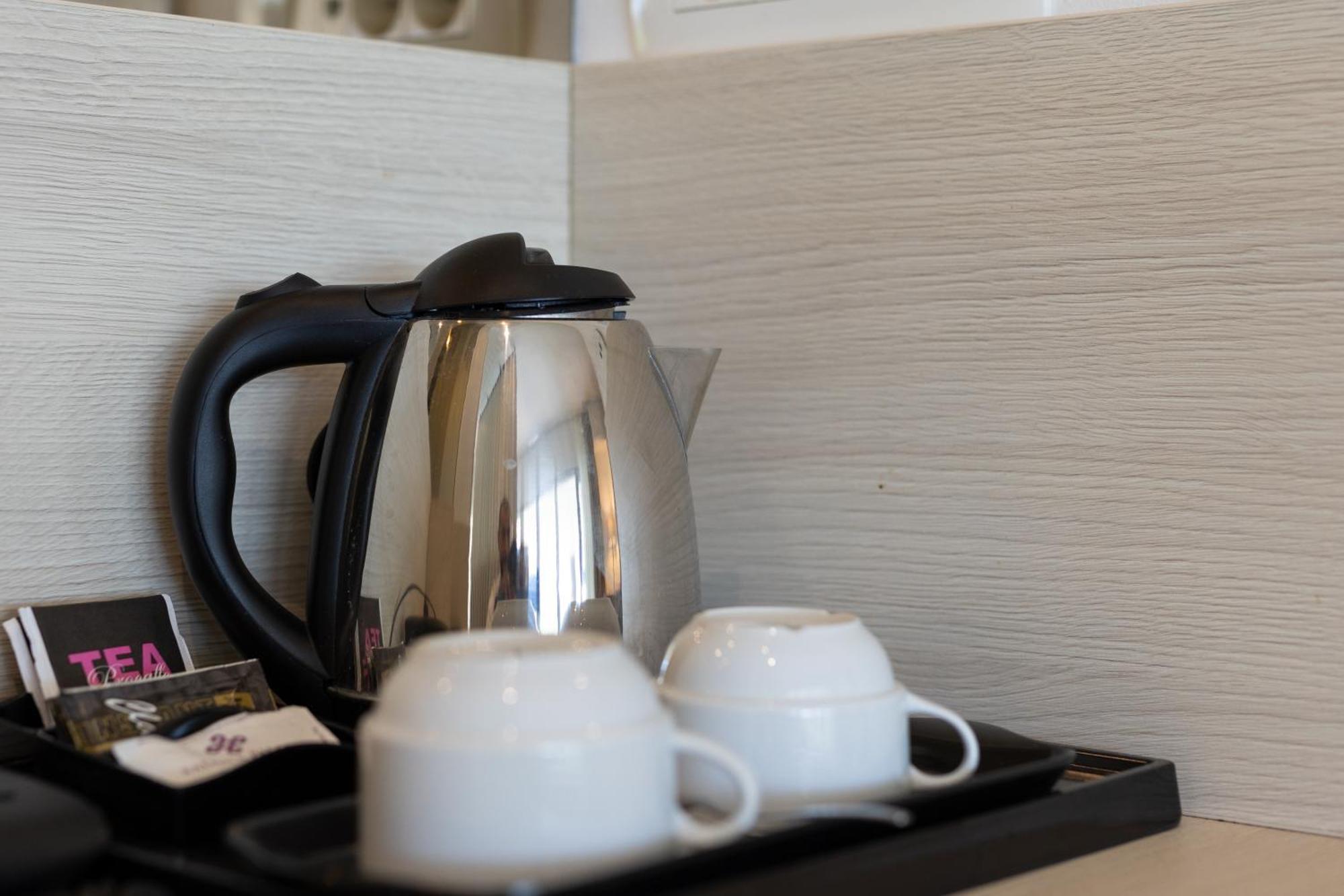 Hotel Salona Palace Екстериор снимка